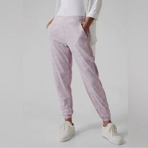 ATHLETA Brooklyn lined lilac camo joggers - size 4
